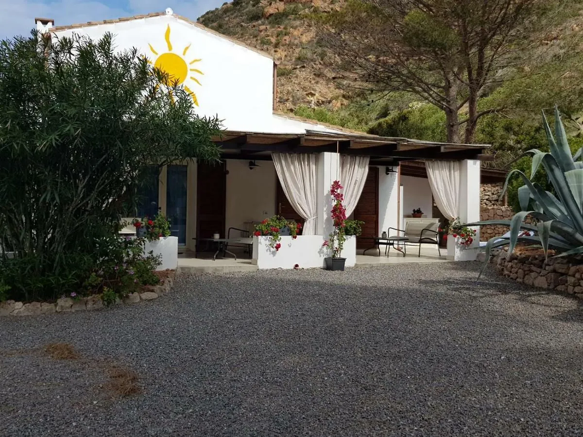 Il Sole Del Genarbi Bed and Breakfast Carloforte